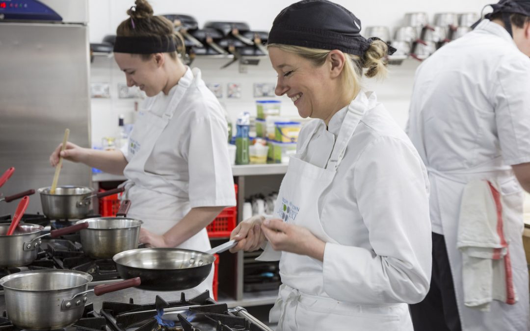 How to choose the right cookery school